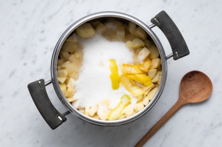 Preparazione Confettura di mele - Fase 1 Preparazione Confettura di mele - Fase 1