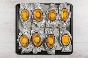 Preparazione Patate al cartoccio con uovo e prosciutto di San Daniele - Fase 2