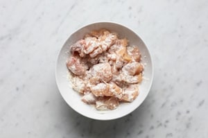 Preparazione Bocconcini di pollo al limone - Fase 1