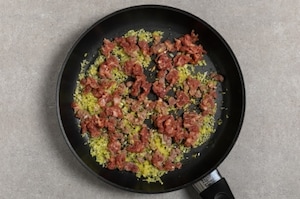 Preparazione Gnocchi con zucca, salsiccia e porri - Fase 1