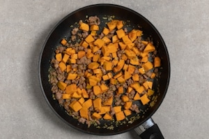 Preparazione Gnocchi con zucca, salsiccia e porri - Fase 2