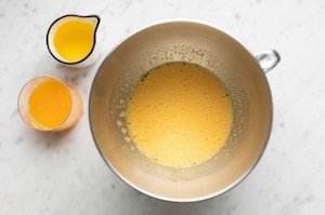 Preparazione Torta all'arancia e gocce di cioccolato - Fase 1