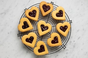 Preparazione Biscotti di San Valentino - Fase 4