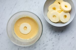 Preparazione Frittelle di mele al forno - Fase 3