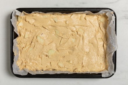 Preparazione Torta alle mele e caffè - Fase 4 Preparazione Torta alle mele e caffè - Fase 4