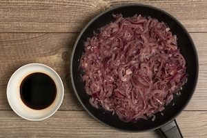 Preparazione Cipolle rosse caramellate - Fase 2