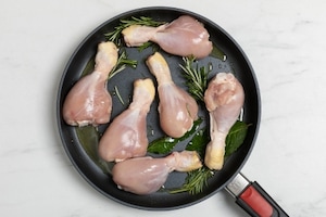 Preparazione Cosce di pollo in padella - Fase 1