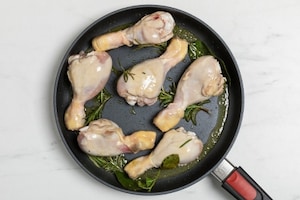 Preparazione Cosce di pollo in padella - Fase 2