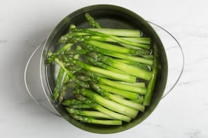 Preparazione Pasta asparagi e pancetta - Fase 1