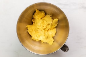 Preparazione Bignè alla crema Chantilly - Fase 3