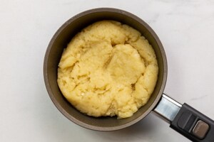 Preparazione Bignè alla crema Chantilly - Fase 2