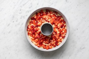 Preparazione Ciambella alle fragole - Fase 2