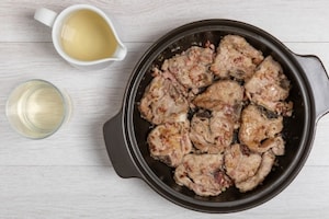 Preparazione Costolette di agnello in padella con asparagi - Fase 3