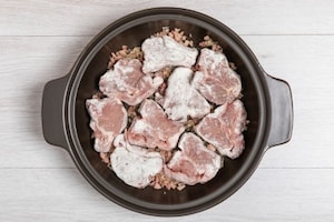 Preparazione Costolette di agnello in padella con asparagi - Fase 2