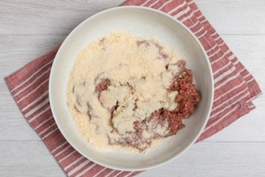Preparazione Polpette alla parmigiana - Fase 4