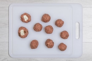 Preparazione Polpette alla parmigiana - Fase 4