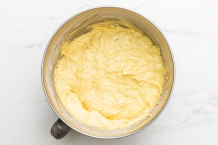 Preparazione Sponge cake con fragole fresche e panna - Fase 2 Preparazione Sponge cake con fragole fresche e panna - Fase 2