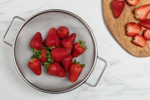 Preparazione Panna e fragole - Fase 1