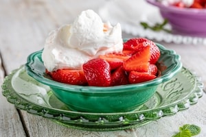 Preparazione Panna e fragole - Fase 2