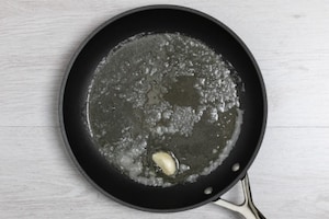 Preparazione Pasta con asparagi selvatici - Fase 1