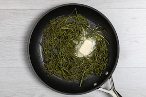 Preparazione Pasta con asparagi selvatici - Fase 3