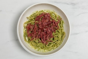 Preparazione Pasta con pesto di rucola e bresaola - Fase 2