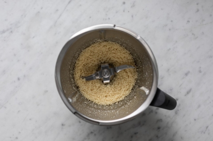 Preparazione Pesto di rucola con il Bimby - Fase 1 Preparazione Pesto di rucola con il Bimby - Fase 1