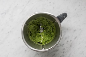 Preparazione Pesto di rucola con il Bimby - Fase 2