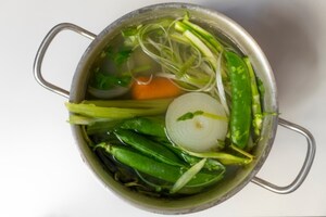 Preparazione Risotto cremoso con piselli e fave - Fase 1