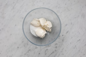 Preparazione Sbriciolata fragole e mascarpone - Fase 3