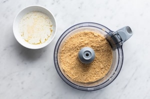 Preparazione Torta fredda alle fragole - Fase 1
