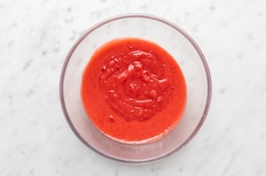 Preparazione Torta fredda alle fragole - Fase 3