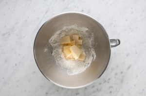 Preparazione Crostata salata con mousse di ricotta - Fase 1