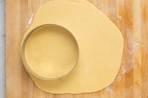 Preparazione Crostata salata con mousse di ricotta - Fase 2