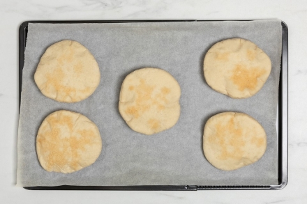 Preparazione Pane arabo - Fase 4 Preparazione Pane arabo - Fase 4