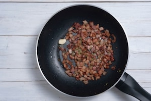 Preparazione Pasta zucchine e pancetta - Fase 2