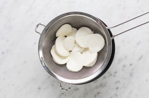 Preparazione Torta caprese salata - Fase 1