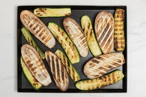 Preparazione Verdure estive gustose al forno - Fase 2