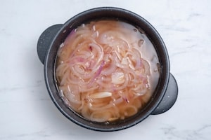 Preparazione Cipolle di Breme all'agromiele - Fase 2