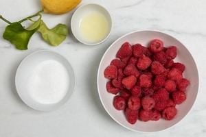 Preparazione Crostata frangipane al pistacchio e lamponi - Fase 6