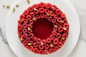Preparazione Crostata frangipane al pistacchio e lamponi - Fase 8