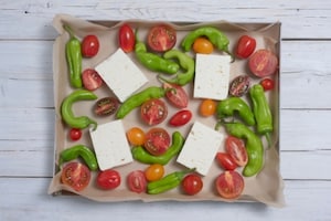 Preparazione Feta al forno con verdure - Fase 1