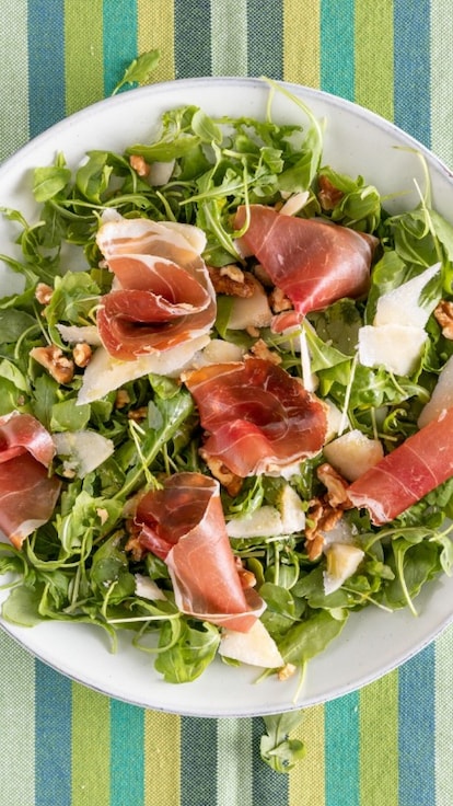 Insalata di rucola, grana, noci e culatello