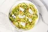 Insalata di spirali di zucchine con menta e burrata