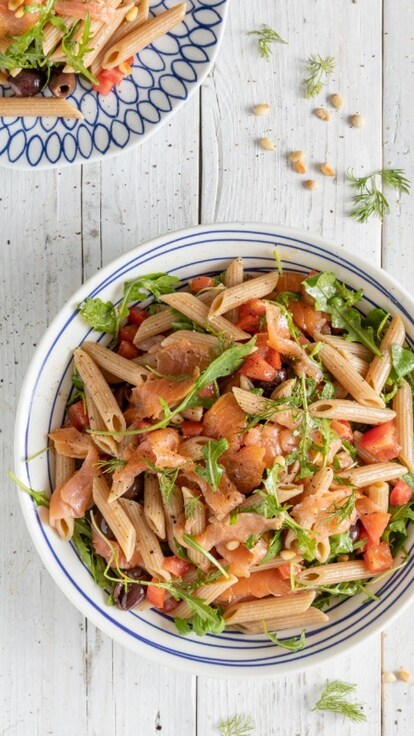 Pasta fredda con salmone affumicato