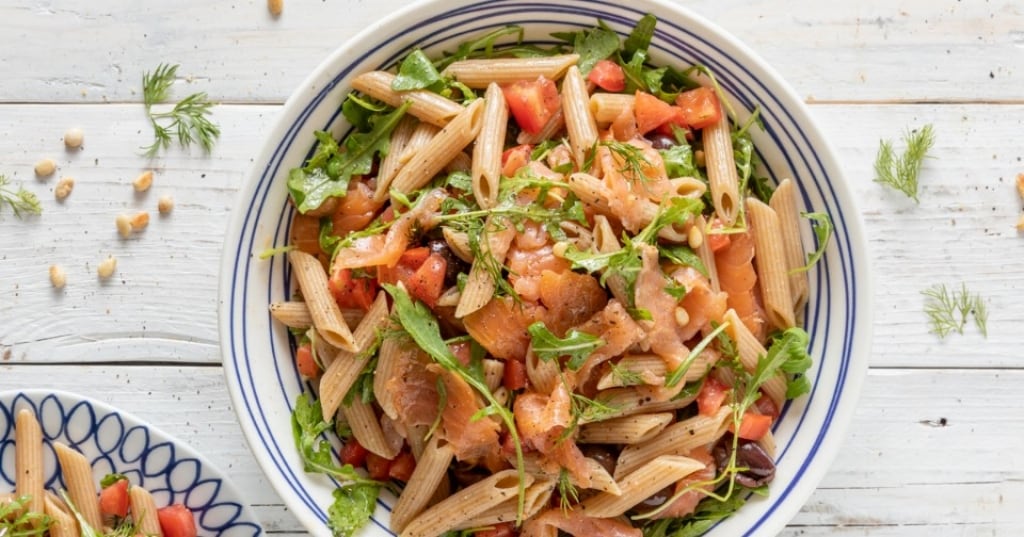 Ricetta Pasta fredda con salmone affumicato - Cucchiaio d'Argento