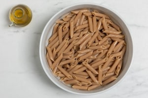 Preparazione Pasta fredda con salmone affumicato - Fase 1