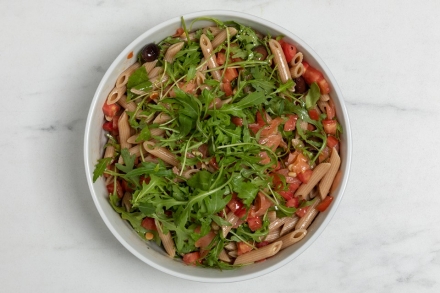 Preparazione Pasta fredda con salmone affumicato - Fase 4 Preparazione Pasta fredda con salmone affumicato - Fase 4