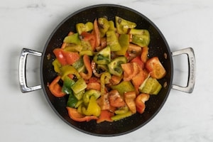 Preparazione Peperoni in padella facili e veloci - Fase 2