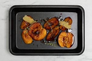 Preparazione Pesche con crumble e gelato alla vaniglia - Fase 4